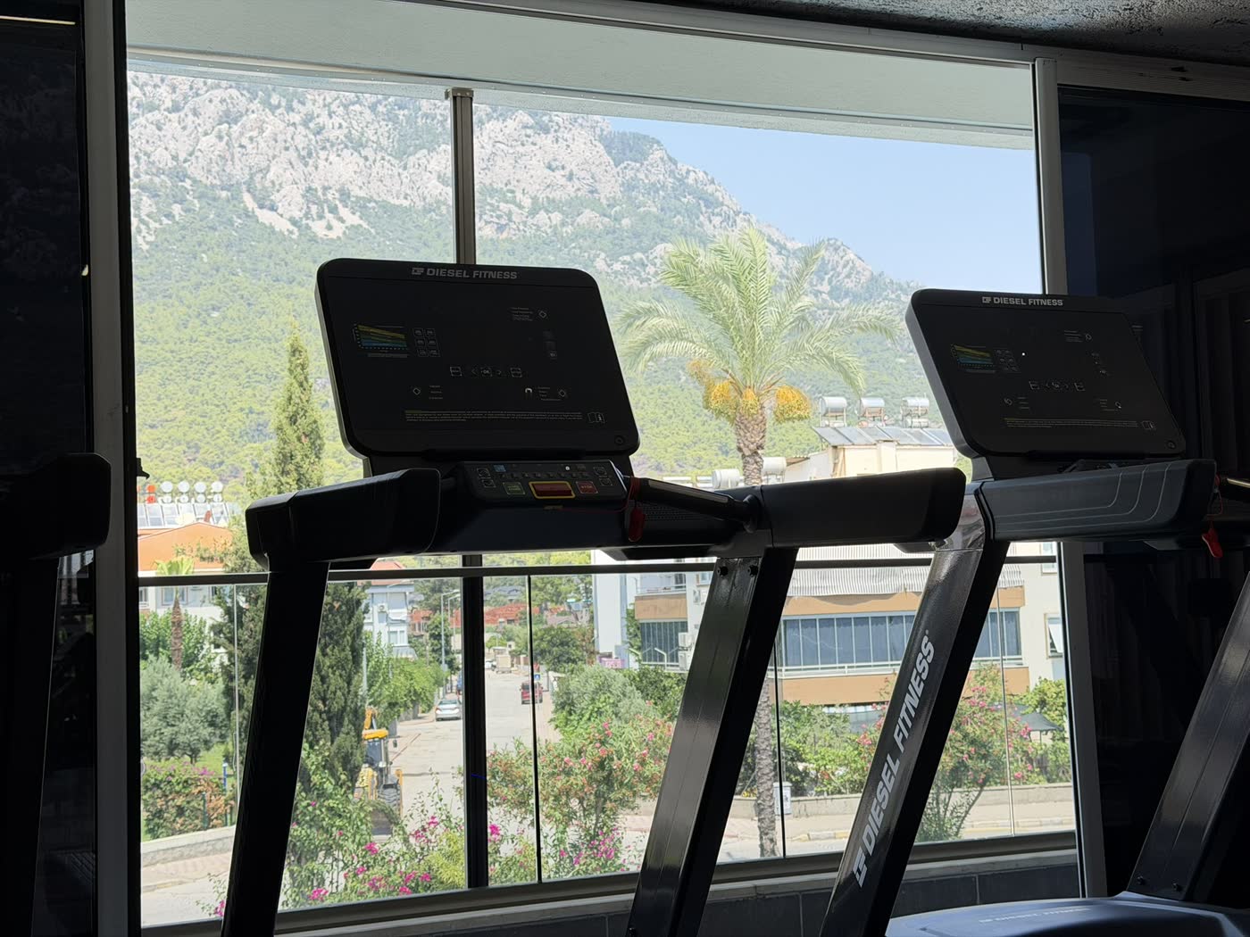 Spor salonu, BMR Spor Kompleksi