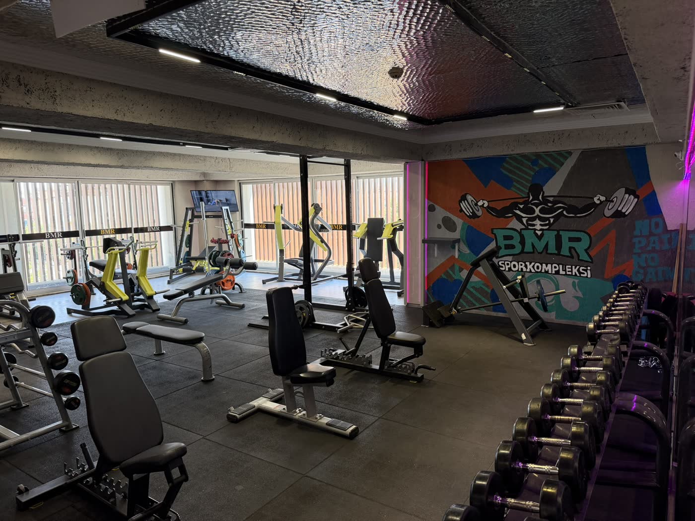 Spor salonu, BMR Spor Kompleksi